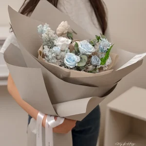 霧藍呢喃・六朵永生玫瑰花束